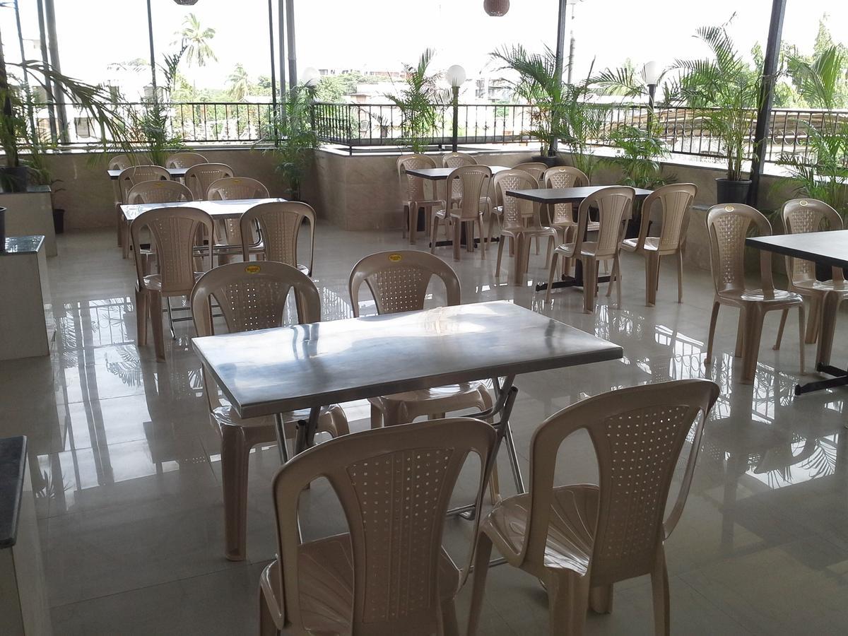 Galaxy Vaibhav Hotel Vasai Bagian luar foto